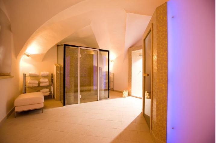 Schlosshotel Obermayerhofen Зеберсдорф Экстерьер фото