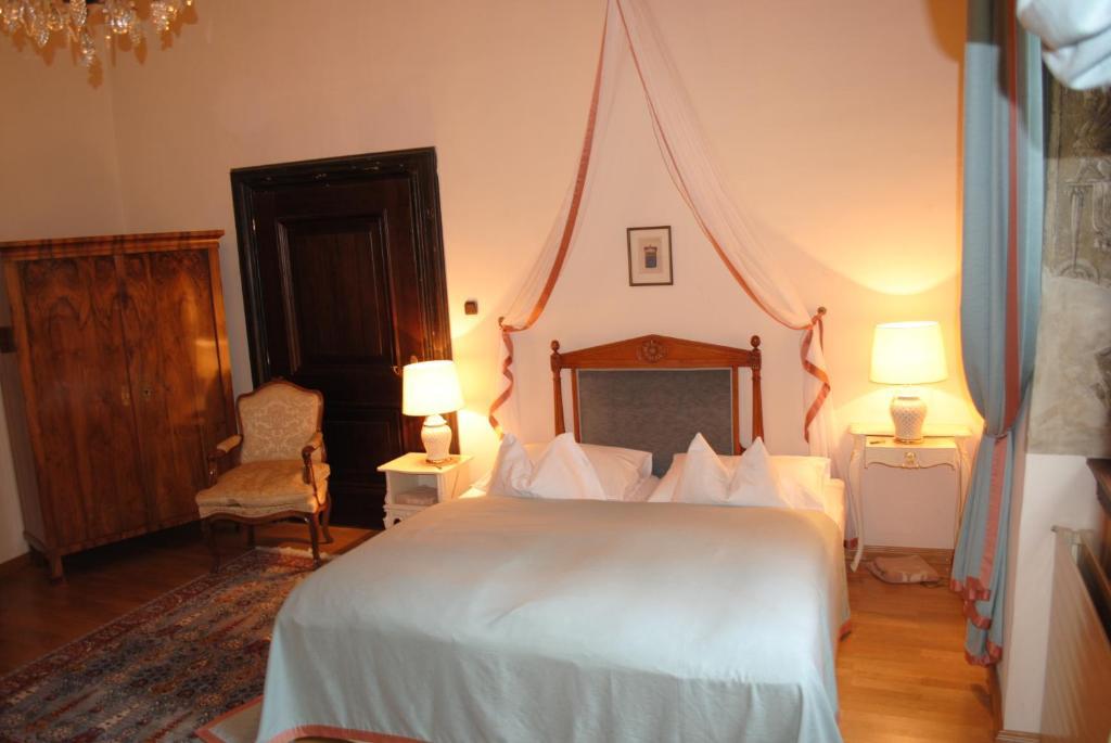Schlosshotel Obermayerhofen Зеберсдорф Номер фото