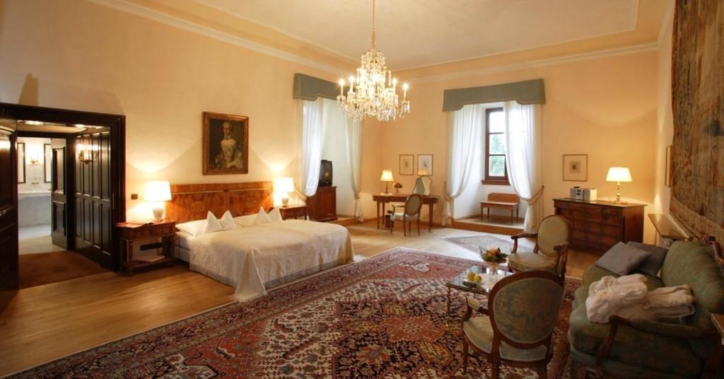 Schlosshotel Obermayerhofen Зеберсдорф Номер фото